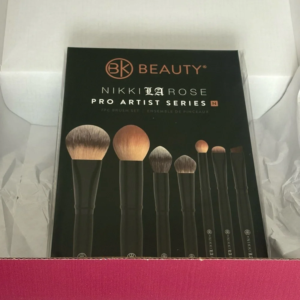 BK Beauty Nikki La Rose Pro Artist Brush Set (7PC) / Multitasking, Make-up / NIB